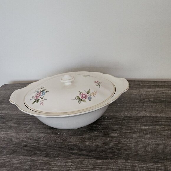 Rideau Pottery Serving Dish Lidded Casserole Handles White Floral VTG Canada - Picture 3 of 15